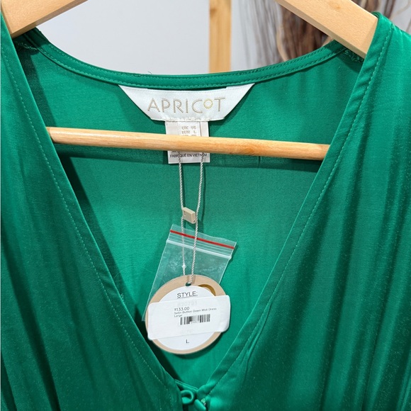 APRICOT Green Satin Midi Dress - Picture 3 of 9